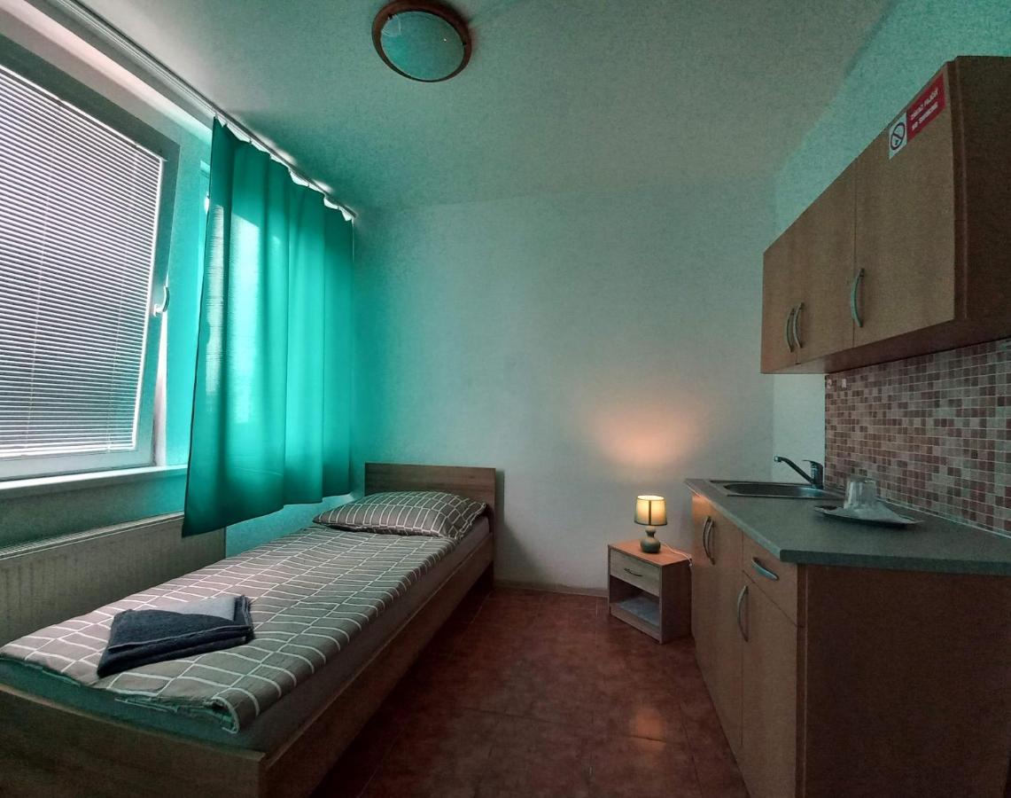 Penzion Tina Presov Ngoại thất bức ảnh